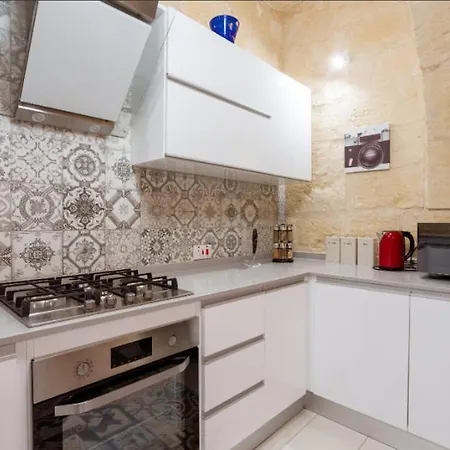 Taz-zija Rosa Farmhouse بيت للعطل *